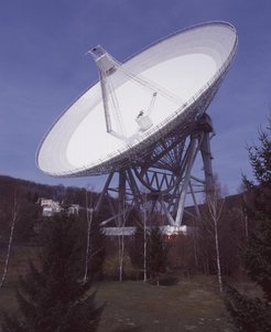 100-m-Radioteleskop des Max-Planck-Instituts für Radioastronomie bei Bad Münstereifel-Effelsberg.