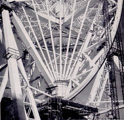 Das Stützstruktur des Reflektors, die die "homologe Verformung" sicherstellt.