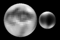 Pluto und Charon.