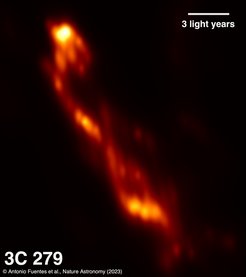 Fig. 1: Entangled filaments in the blazar 3C 279. High resolution image of the relativistic jet in this source as observed by the RadioAstron program. The image reveals a complex structure within the jet with several parsec-scale filaments forming a helix shape. The array includes data from radio telescopes around the world and on Earth orbit, among them the 100-m Radio Telescope Effelsberg. Data were postprocessed at the correlator centre of the Max Planck Institute for Radio Astronomy.